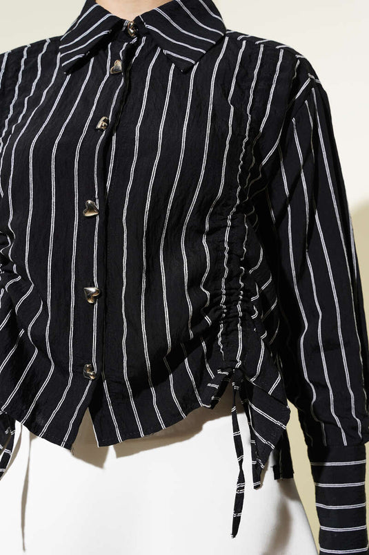 Kalp Düğmeli Önü Büzgülü Kısa Gömlek Siyah