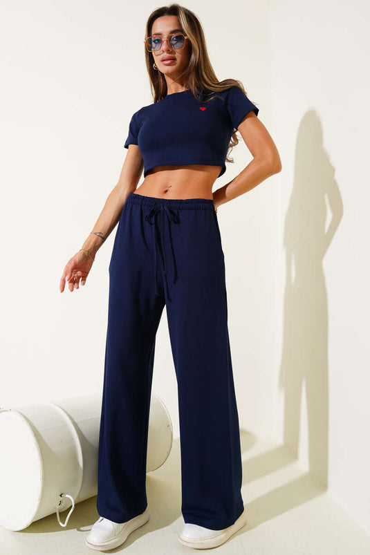 Kalp Nakış Detaylı Crop İkili Takım Lacivert