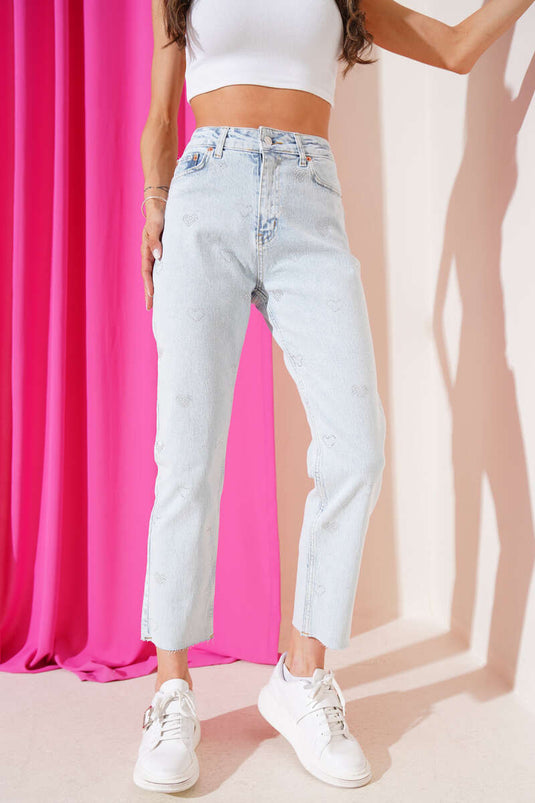 Kalp Nakışlı Kesik Paça Kot Pantolon Açık Kar