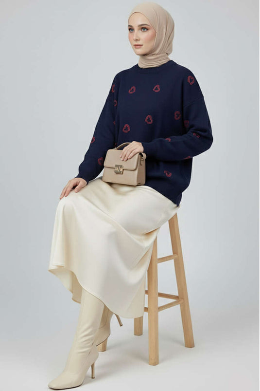 سترة محبوكة مطرزة على شكل قلب باللون الأزرق الداكن