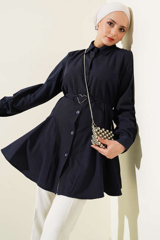 Camicia con cintura e fibbia a cuore blu navy