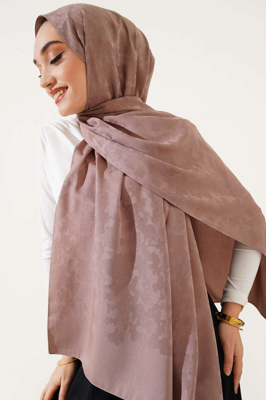 شال جاكار بنقشة تمويه من المنك