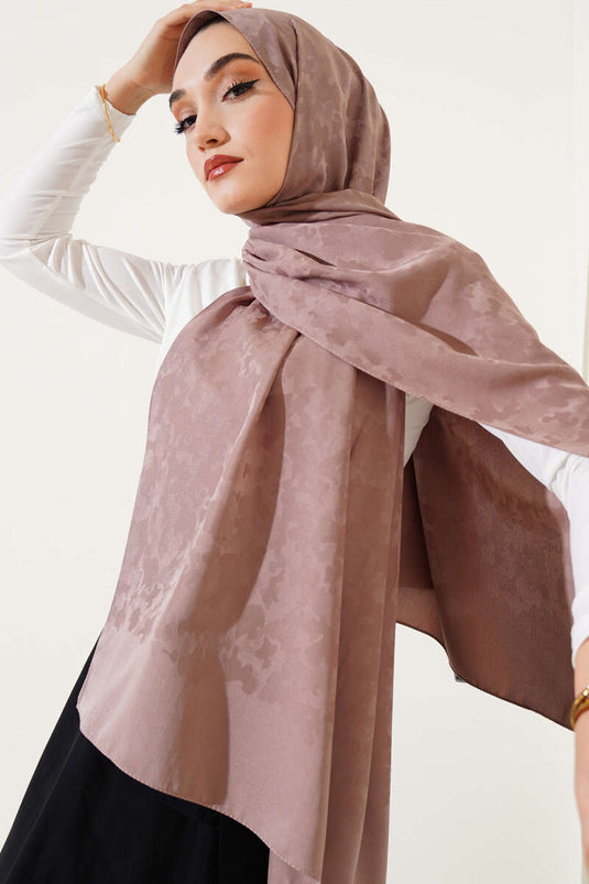 شال جاكار بنقشة تمويه من المنك