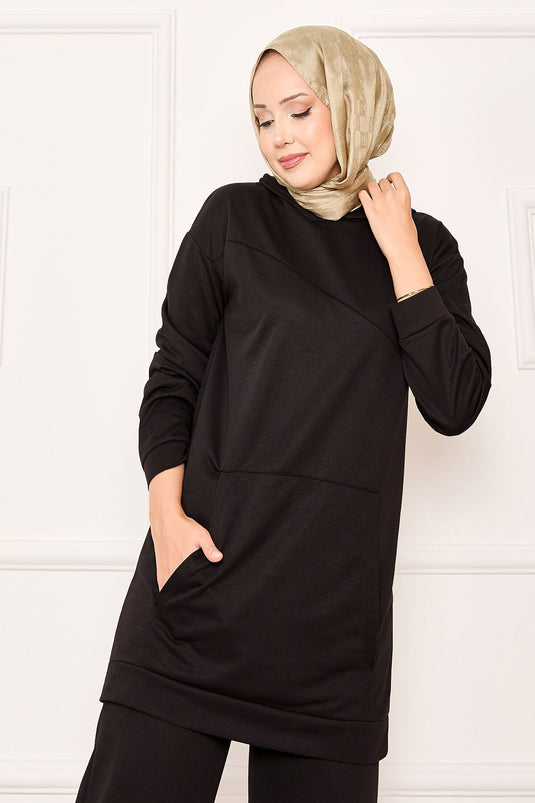 Combinaison deux pièces noire avec poche kangourou et capuche