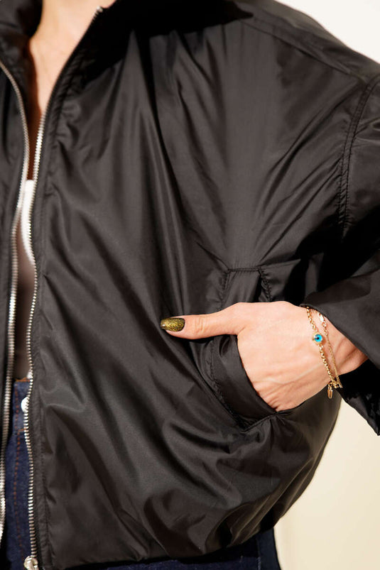 Schwarze gesteppte Bomberjacke