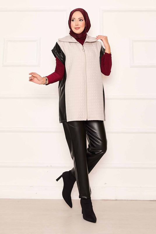 طقم من قطعتين من الجلد المبطن باللون البيج