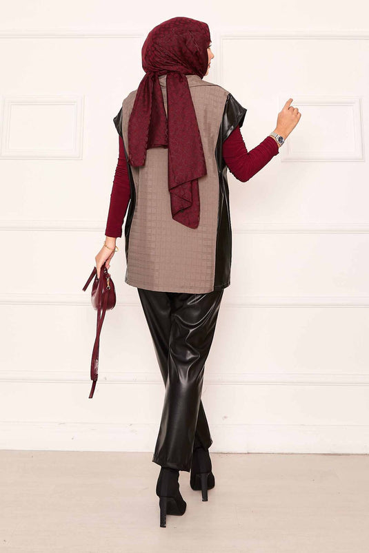 طقم من قطعتين من الجلد المبطن بلون المنك