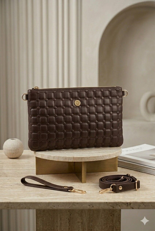 Sac pochette à bretelles matelassé motif marron