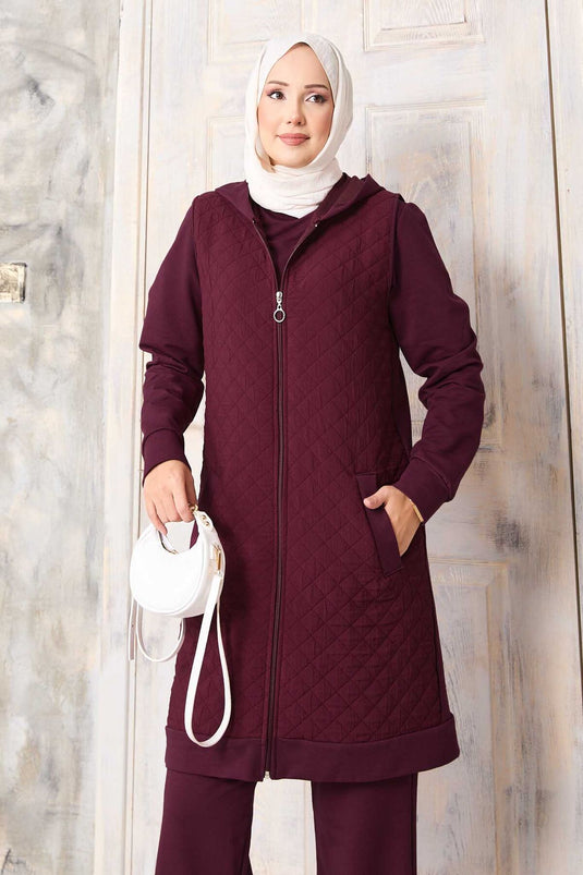 Costume trois pièces avec gilet matelassé bordeaux