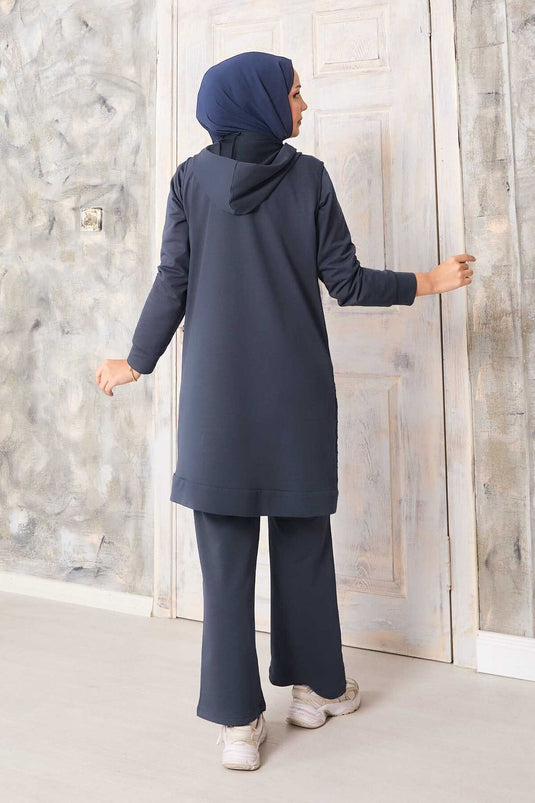 Ensemble trois pièces gris avec gilet matelassé