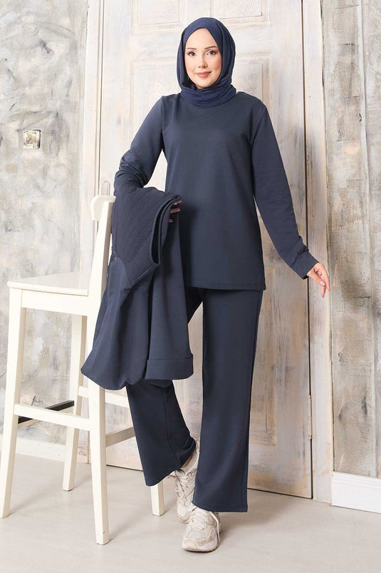 Ensemble trois pièces gris avec gilet matelassé