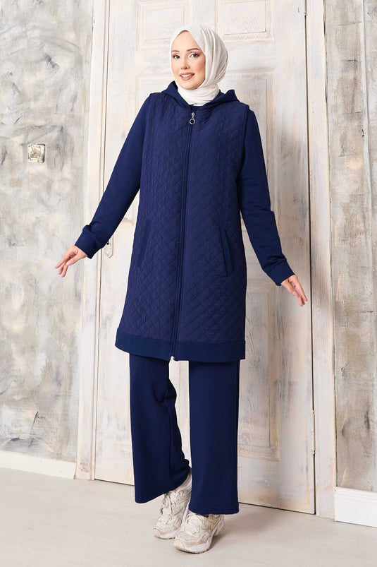 طقم من ثلاث قطع مع سترة مبطنة، أزرق داكن