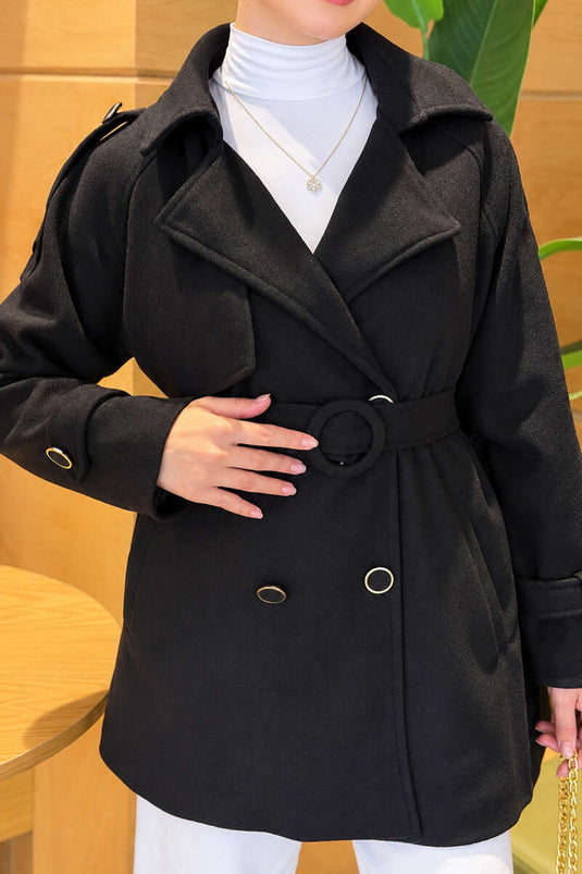 Cappotto Nero Con Cintura E Bottoni