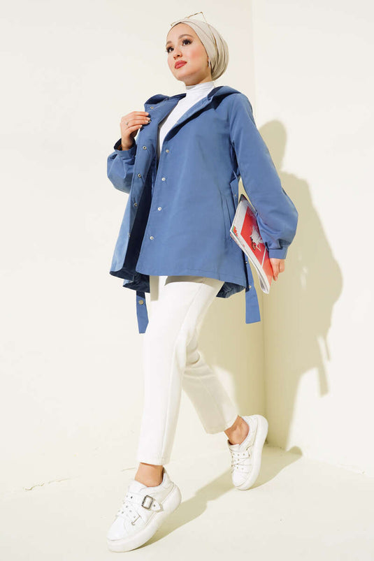 معطف ترنش قصير بغطاء رأس وكباس، نيلي