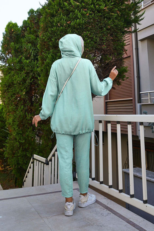 بدلة من قطعتين بغطاء رأس وأزرار، لون نعناعي