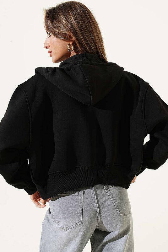 Gilet Court Noir À Capuche Et Logo