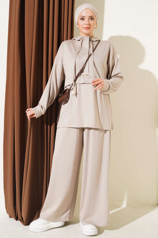 Completo Due Pezzi Con Cappuccio E Ricamo Beige