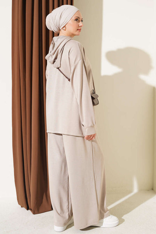 Completo Due Pezzi Con Cappuccio E Ricamo Beige