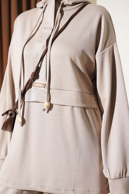 Completo Due Pezzi Con Cappuccio E Ricamo Beige