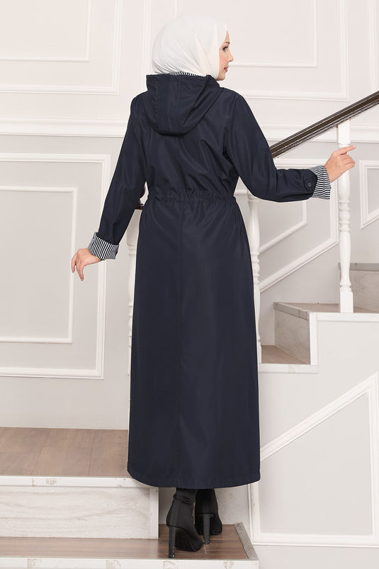 Trench-coat long à capuche et taille ajustable, bleu marine