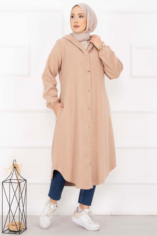 Manteau en drap beige à capuche et boutonnage intégral
