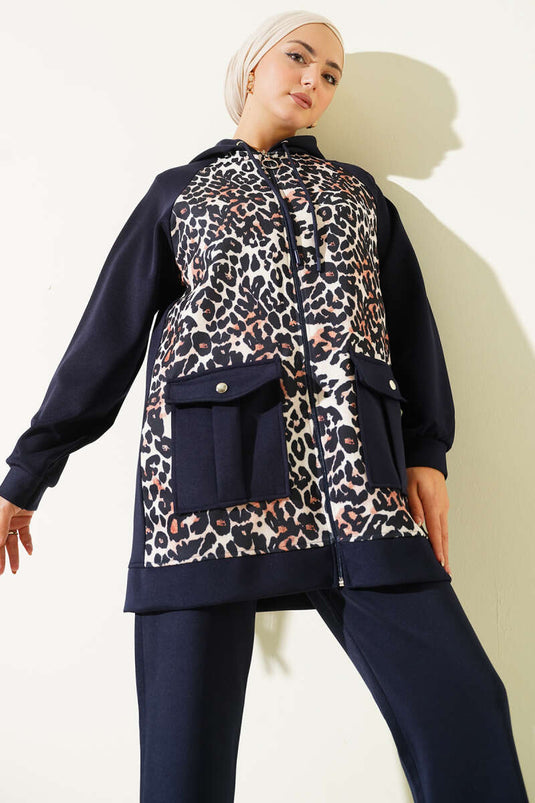 Combinaison deux pièces bleu marine à capuche et poches, imprimé léopard, en néoprène, bleu marine