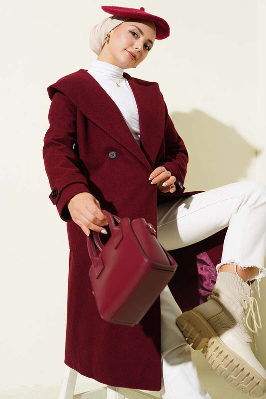 معطف كشمير بغطاء رأس وأزرار بلون بورجوندي