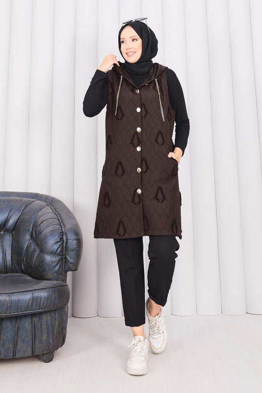 سترة حجاب مبطنة بغطاء رأس وأزرار باللون البني