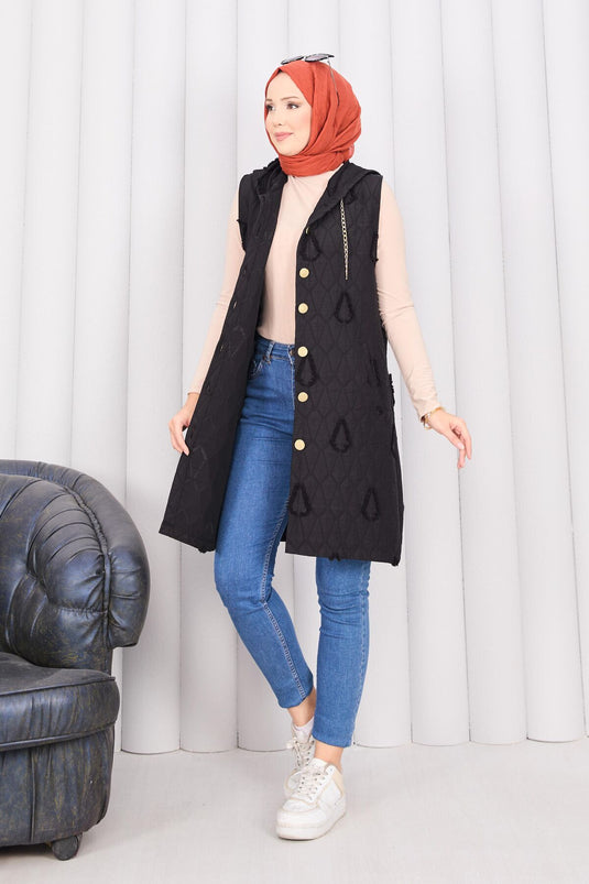 سترة حجاب مبطنة بغطاء رأس وأزرار باللون الأسود