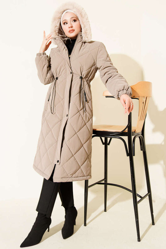 Piumino trapuntato con cappuccio e cerniera, visone