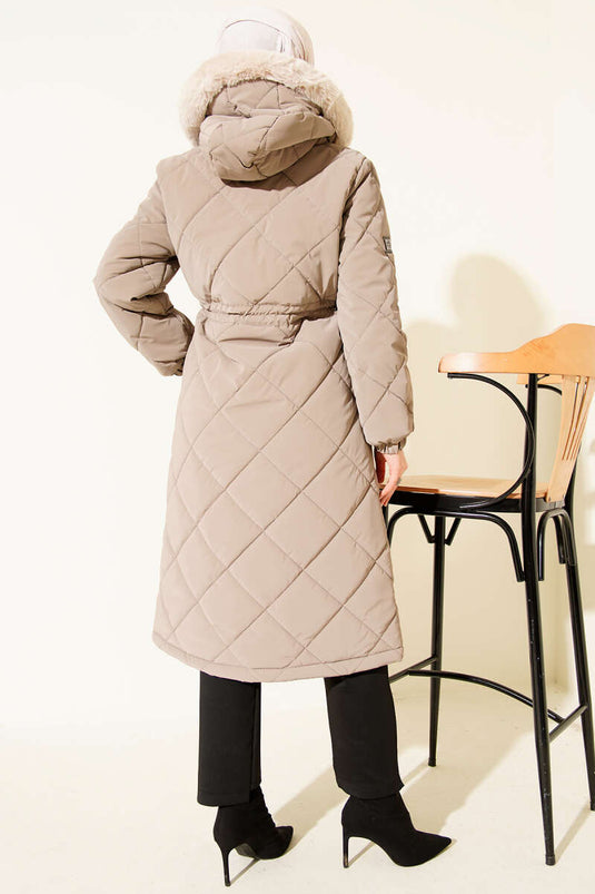 Piumino trapuntato con cappuccio e cerniera, visone