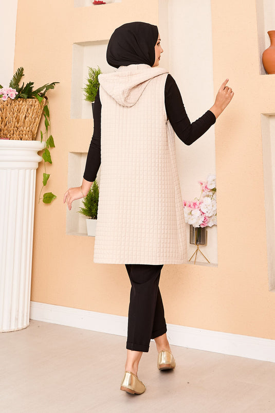 Kapüşonlu Gold Düğme Detaylı Kapitone Yelek Bej