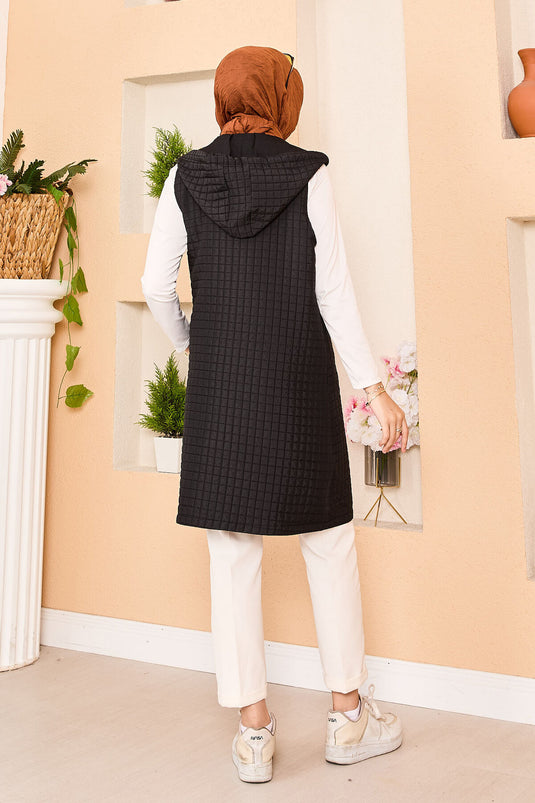 Kapüşonlu Gold Düğme Detaylı Kapitone Yelek Siyah