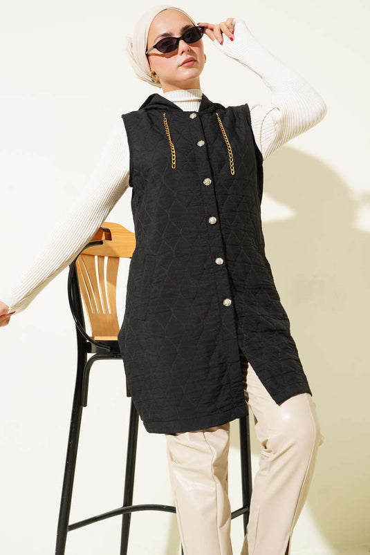 سترة قصيرة مبطنة بغطاء رأس، سوداء