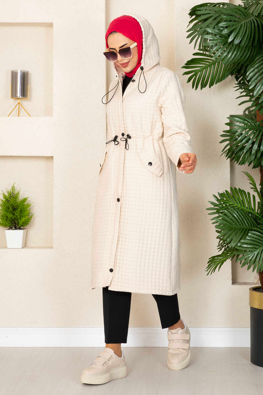 Trench-coat matelassé à capuche avec hijab écru