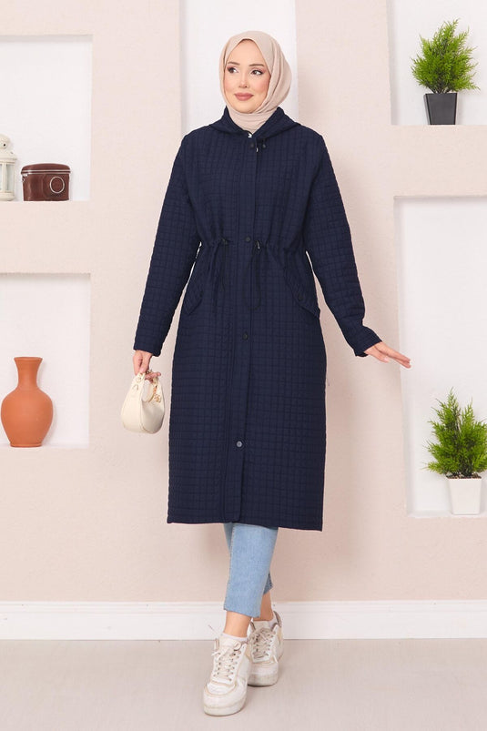 Trench-coat matelassé à capuche bleu marine avec hijab