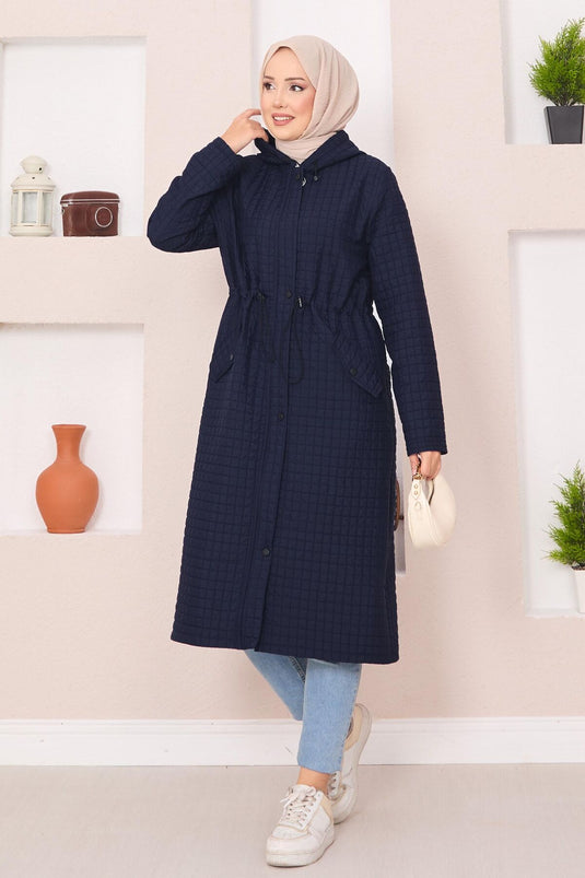 Trench-coat matelassé à capuche bleu marine avec hijab