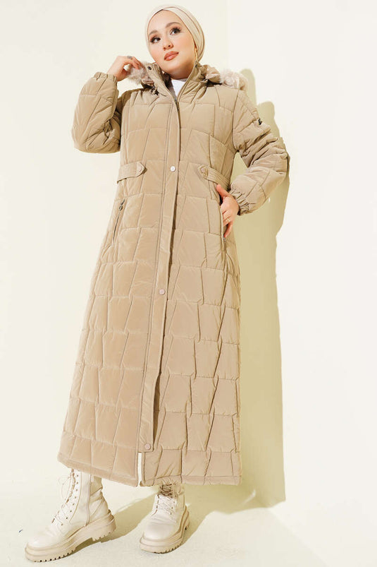 معطف طويل مبطن بغطاء رأس ومربع اللون بيج