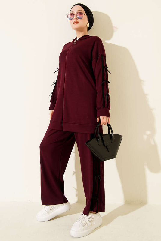 Completo due pezzi con cappuccio Loysa e dettaglio nastro, bordeaux