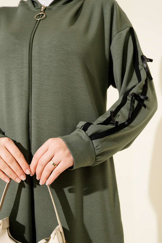 Completo due pezzi con cappuccio Loysa e dettaglio nastro, cachi