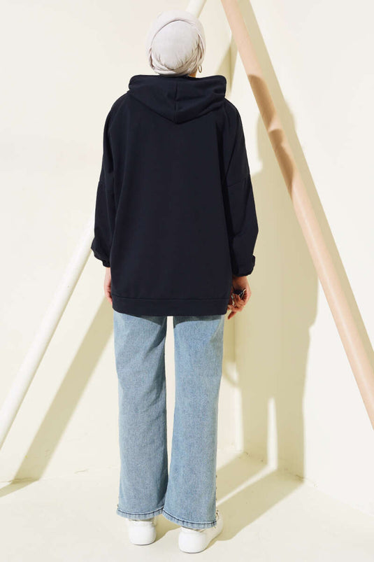 مقنعين العرق المعتاد الأزرق الداكن