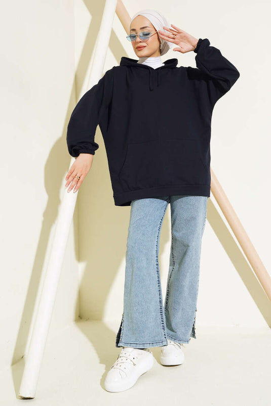 مقنعين العرق المعتاد الأزرق الداكن