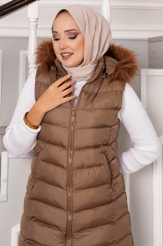 سترة منتفخة بغطاء رأس، بنية اللون