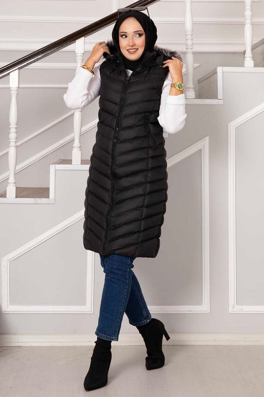 سترة منتفخة بغطاء للرأس باللون الأسود