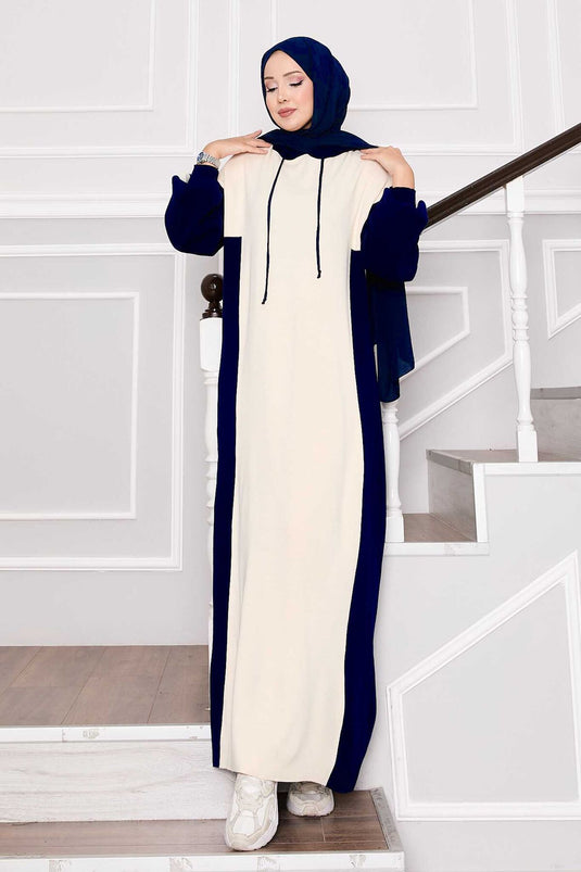 Robe de sport à capuche en tricot écru-bleu marine