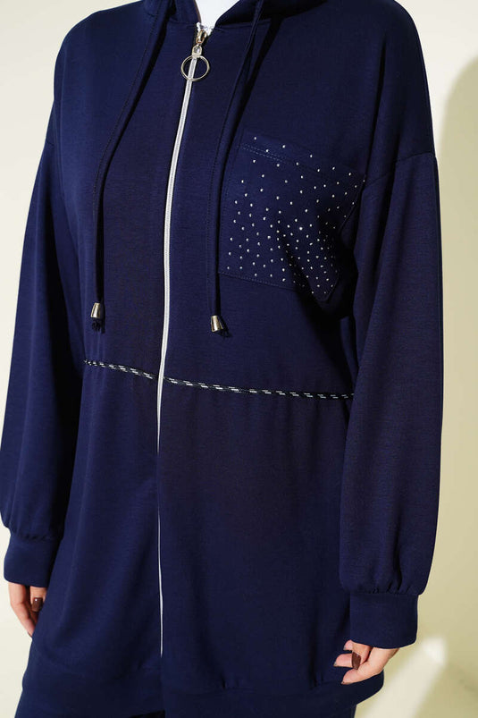 Completo due pezzi Loysa con cappuccio, dettagli in pietra e tasche, blu navy