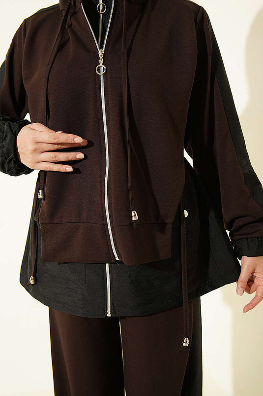 Completo Con Cappuccio E Collo In Maglia Marrone E Nero