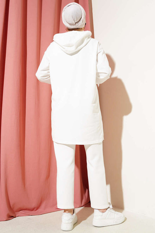 تونيك أبيض مطبوع بغطاء رأس وسحاب نصفي