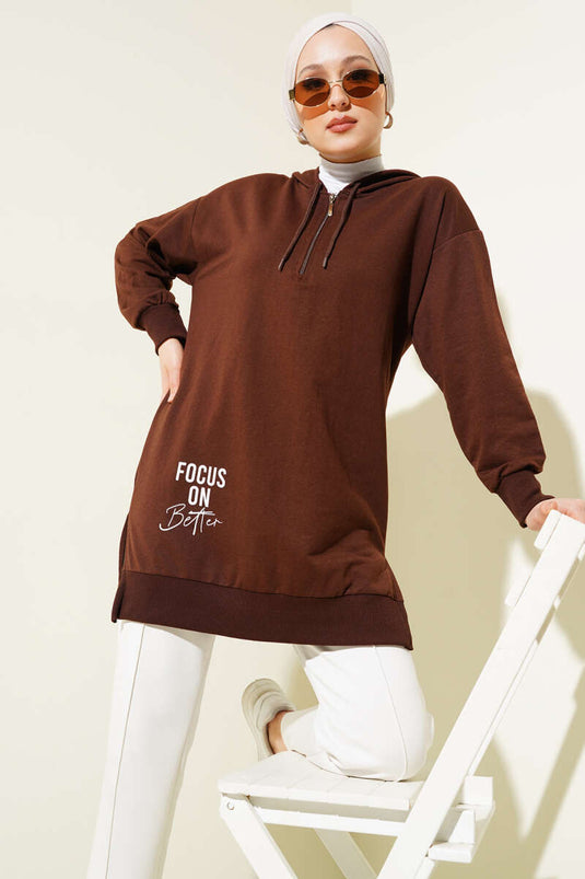 تونيك مطبوع بغطاء رأس وسحاب نصفي، بني