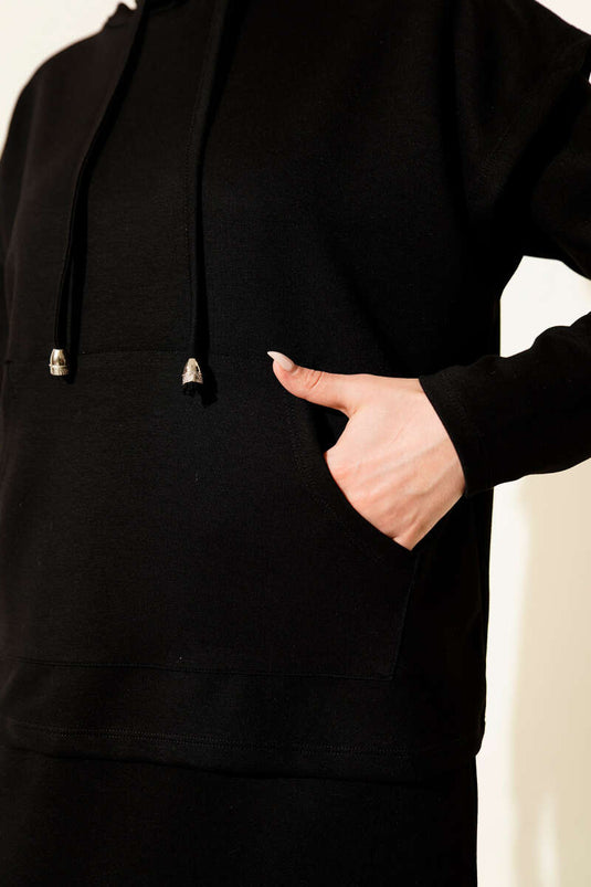 فستان لويسيا مع سترة بغطاء رأس أسود